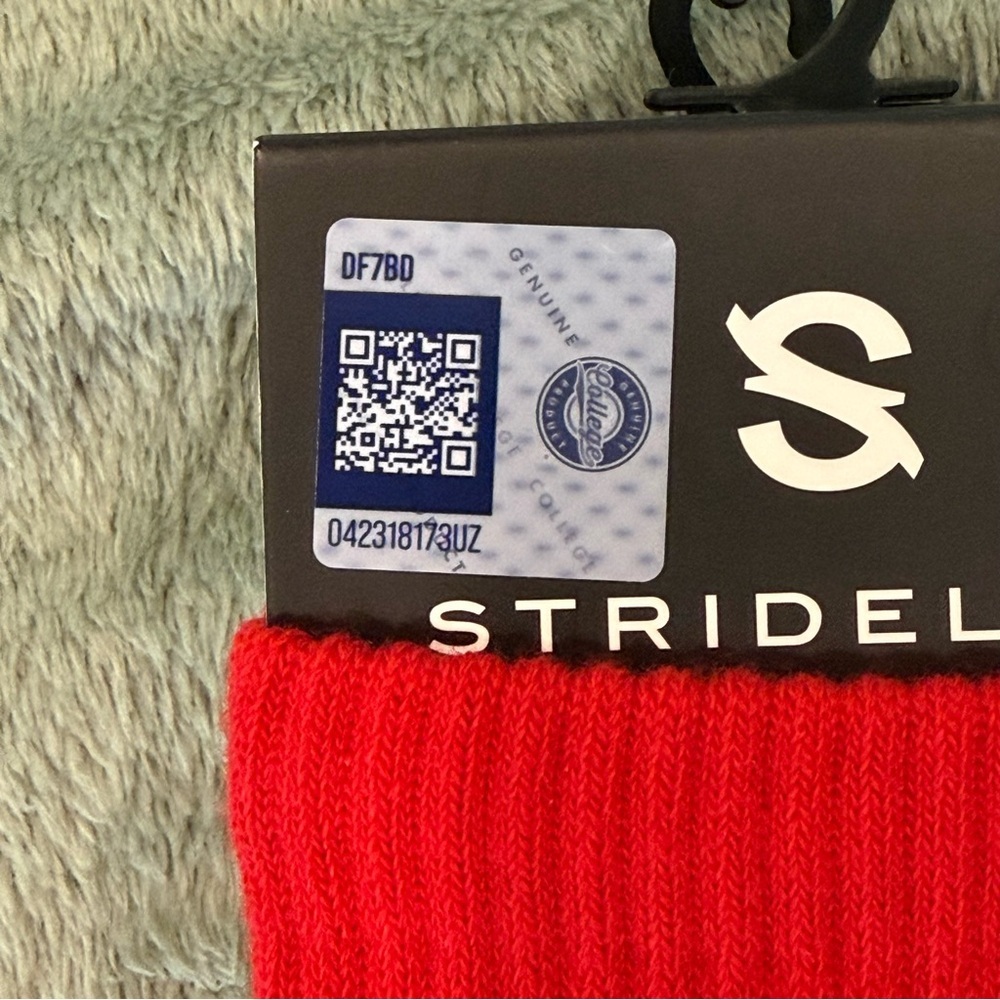 Strideline Georgia Bulldogs Socks Crew Red White Black M/L NCAA 2 Pair - Picture 4 of 5